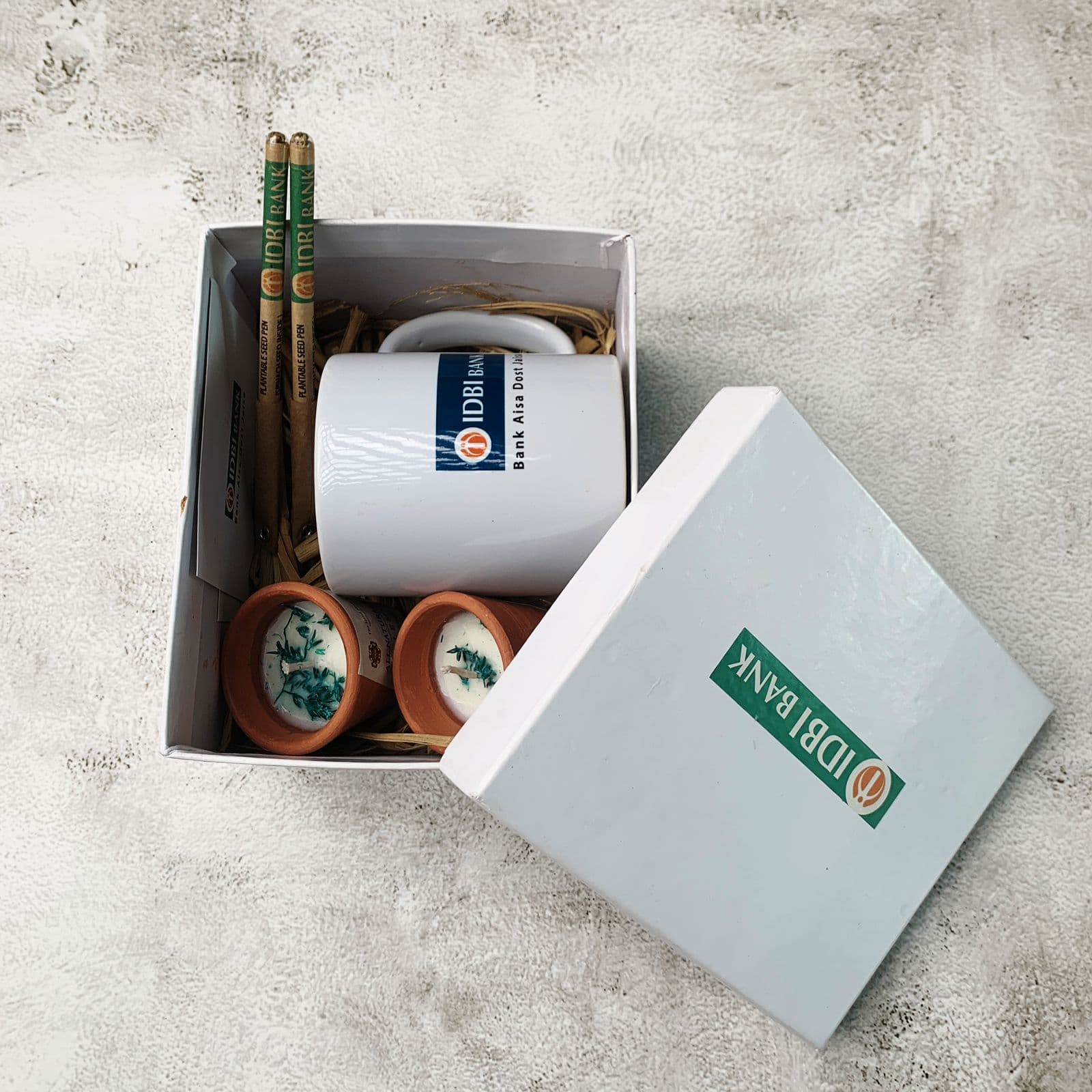 Sustainable gifting collection — piece 02
