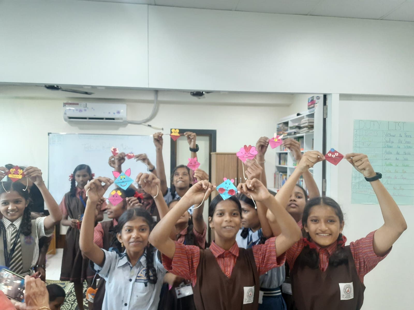 Creative workshop with NGO children — moment 03