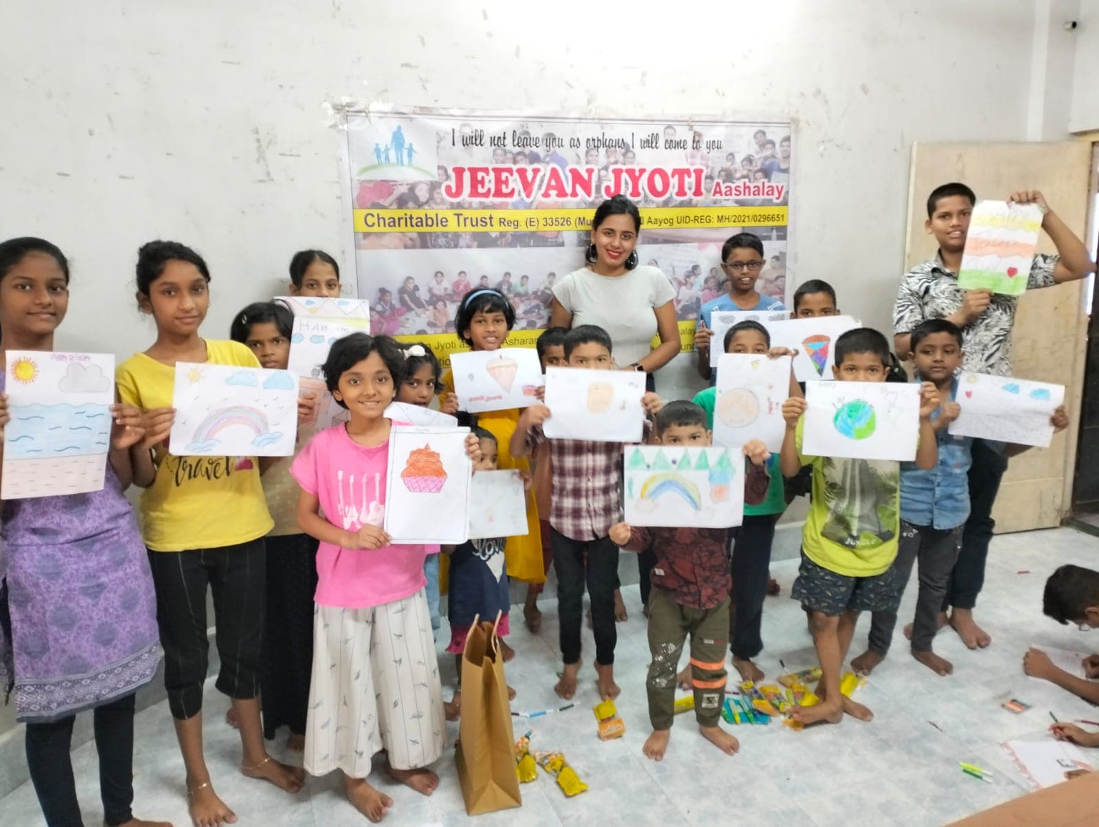 Creative workshop with NGO children — moment 06